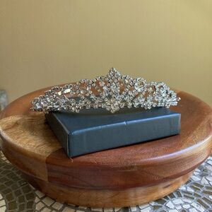 Elegant Silver Tiara with Rhinestones NWT